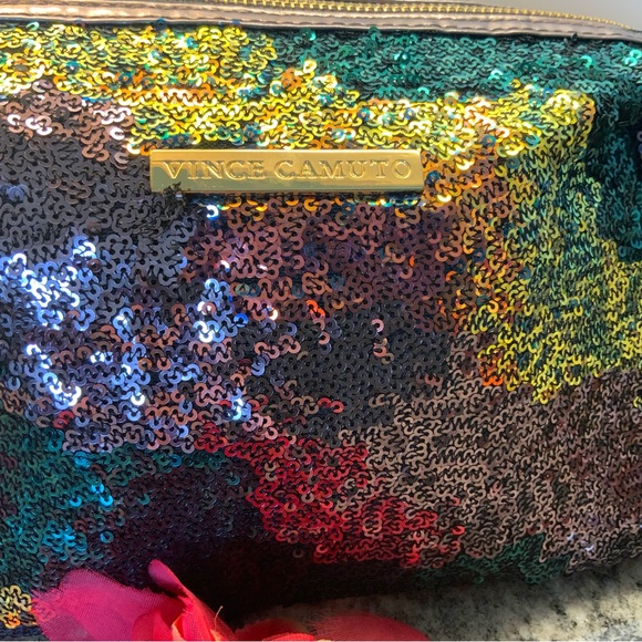 SALE BUY IT NOW. VINCE CAMUTO multi  color sequins makeup bag. Top signed zipper - Picture 10 of 10